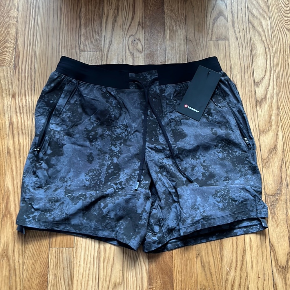 Men’s NWT License to Train Short - XL, Greyish “Fog” Color - No liner, 7 inch